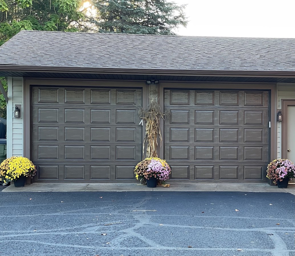 Champion Garage Doors Contractor in Blaine, MN photo