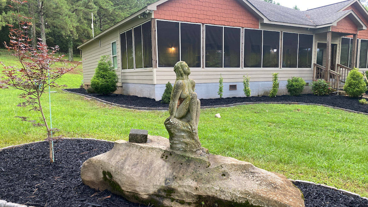 Forrest’s Lawn And Landscaping Contractor in Decatur, AL photo