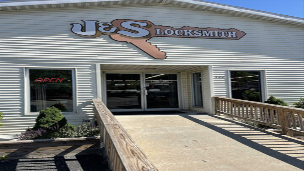 J & S Locksmith and Lawnmower Locksmith in Bloomington, IN photo