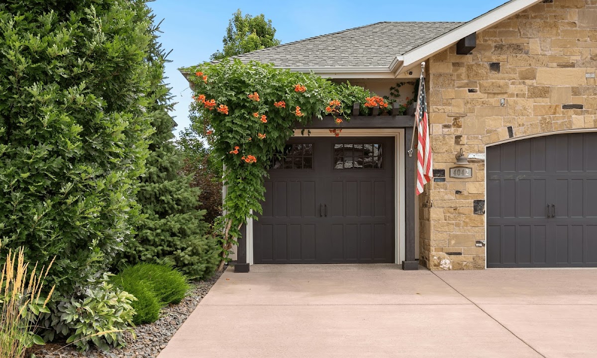 Gopher Garage Door Service Contractor in Lonsdale, MN photo