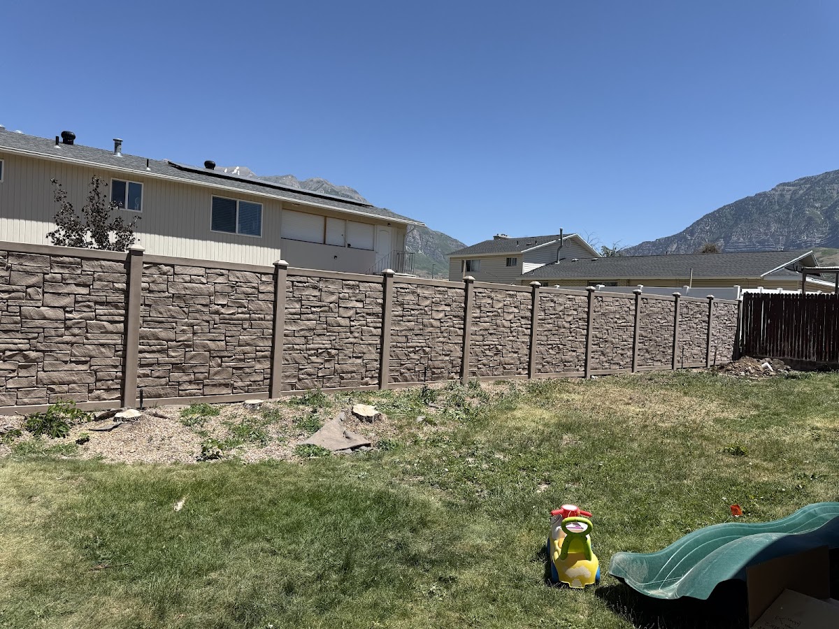 Stonehenge Fence & Deck