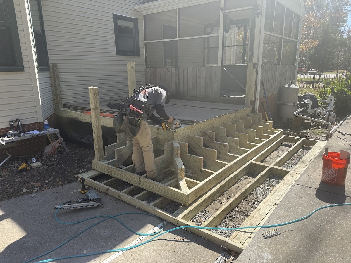 B&B Decks Contractor in Norfolk, VA photo
