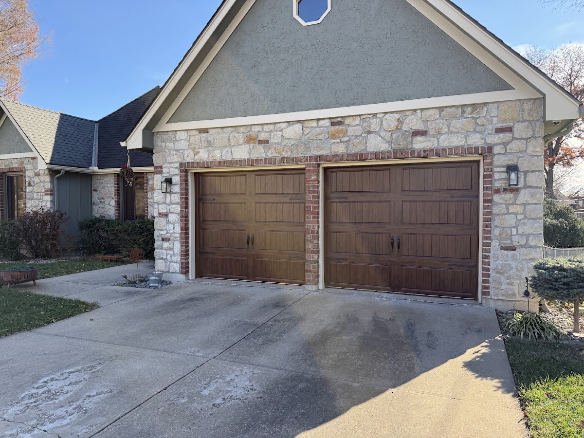 Executive Garage Doors Garage Door Repair in Blue Springs, MO photo
