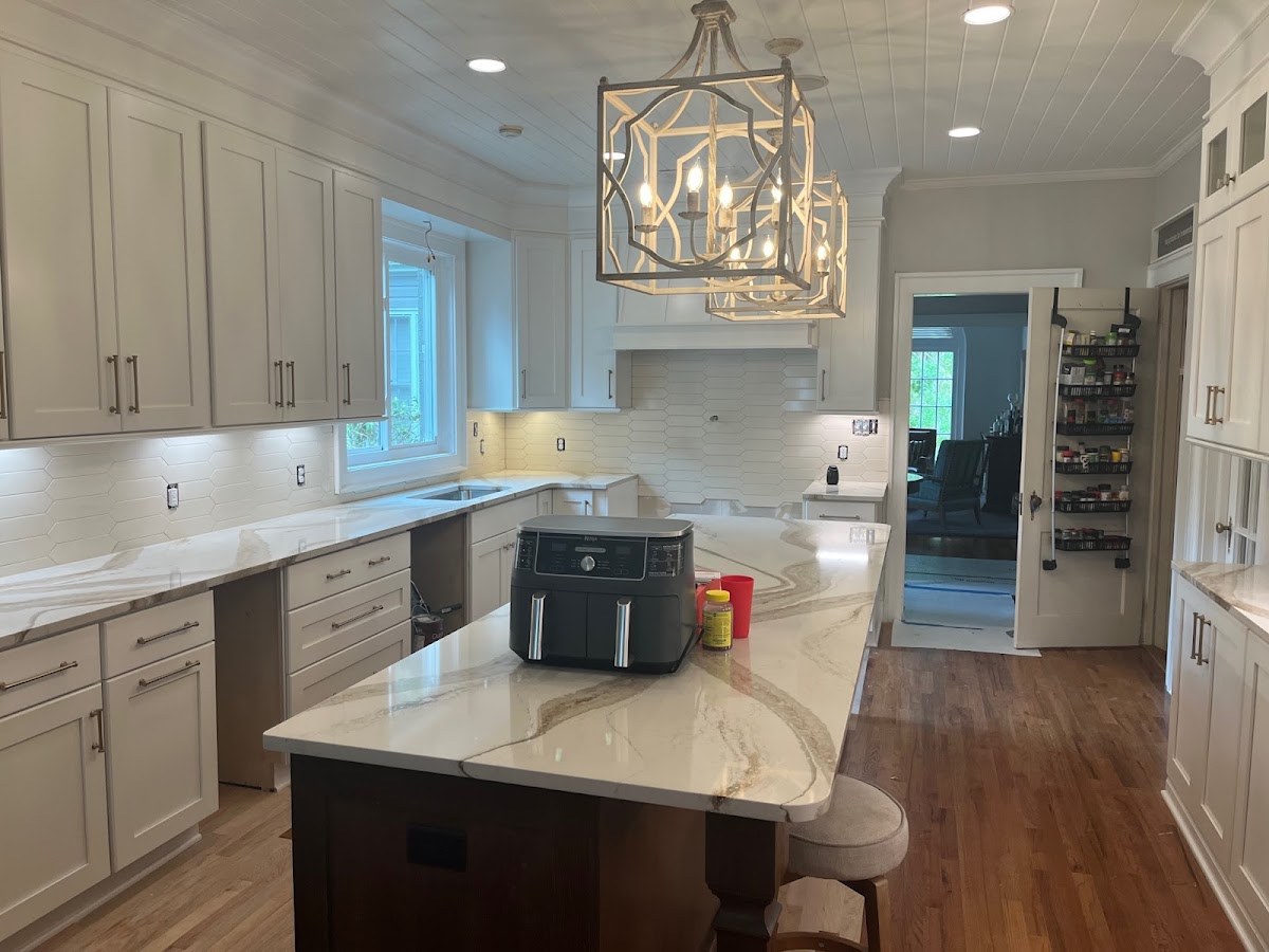 Yur Bath & Kitchen Contractor in Thomasville, GA photo