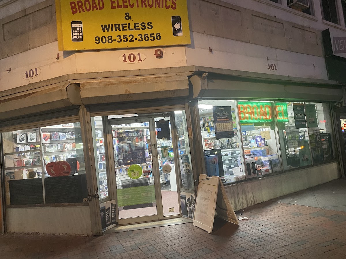Broad st Electronics Mobile Phone Repair in Elizabeth, NJ photo