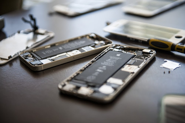 Dante's iPhone Repair Mobile Phone Repair in Brick Plaza, NJ photo
