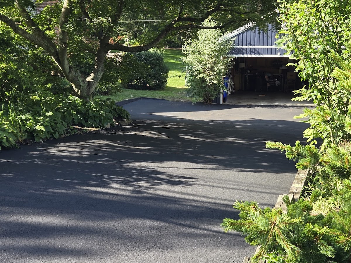 Stutz Driveway Sealing and Repair Contractor in Fairfield, CT photo