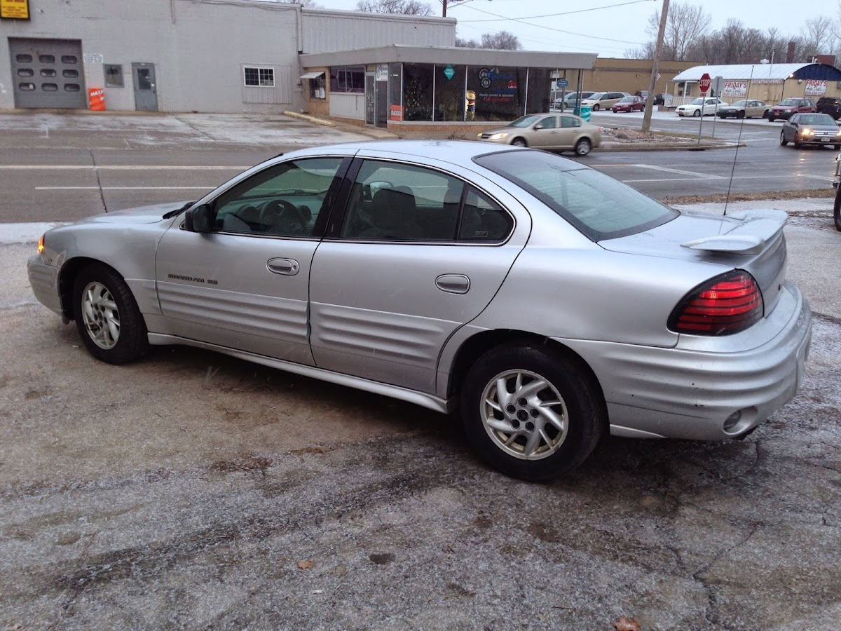 Oshkosh Auto and Glass Auto Repair in Oshkosh, WI photo