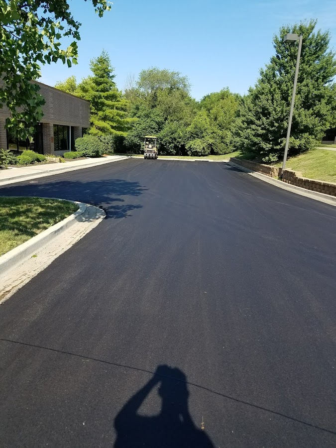 Ehrhardt's Asphalt LLC Contractor in Blue Springs, MO photo