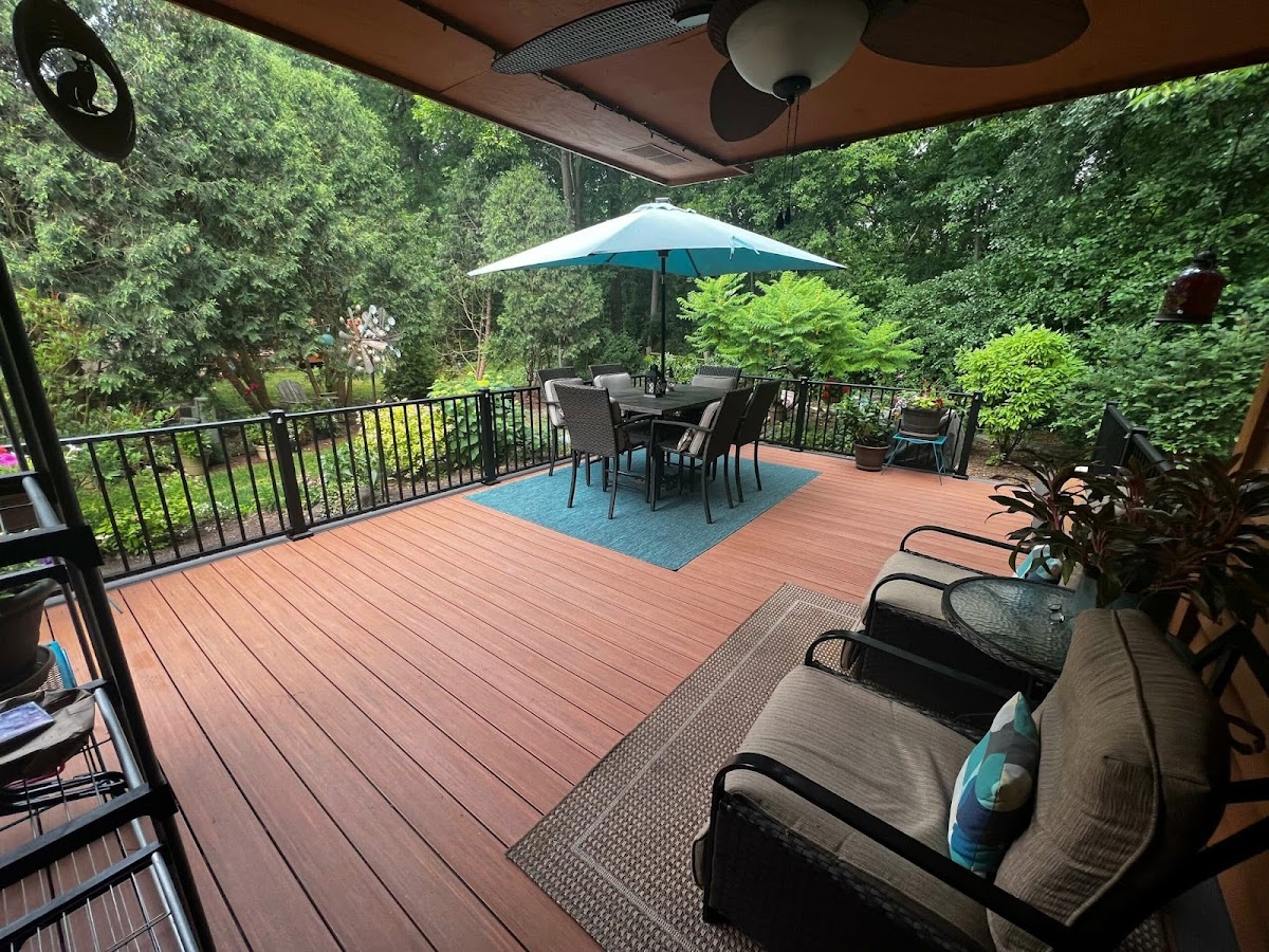 Hometown Deck Builders Contractor in Slinger, WI photo