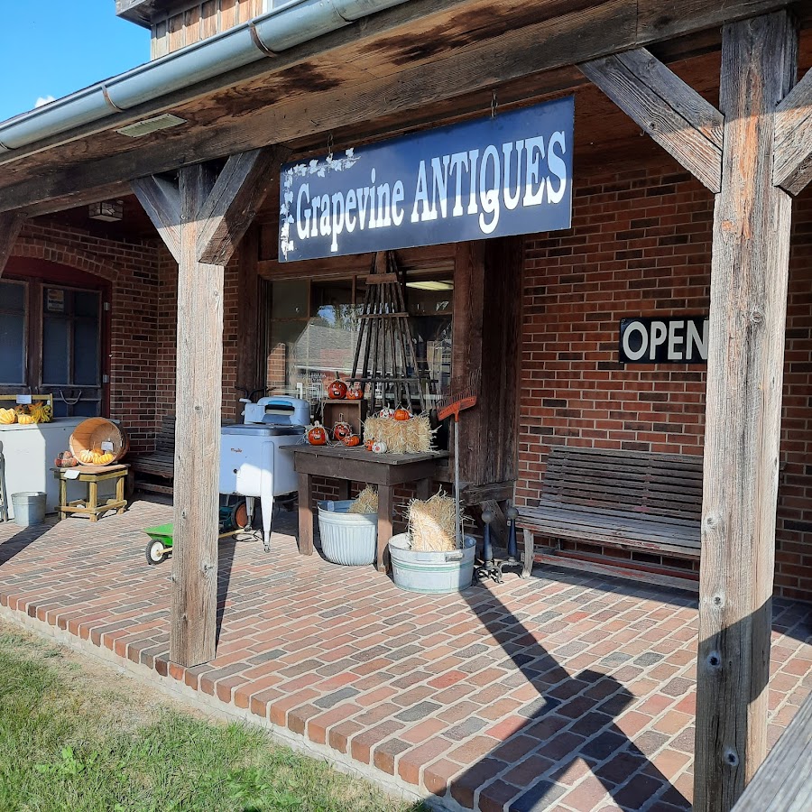 Grapevine Antiques Auto Repair in Amana, IA photo