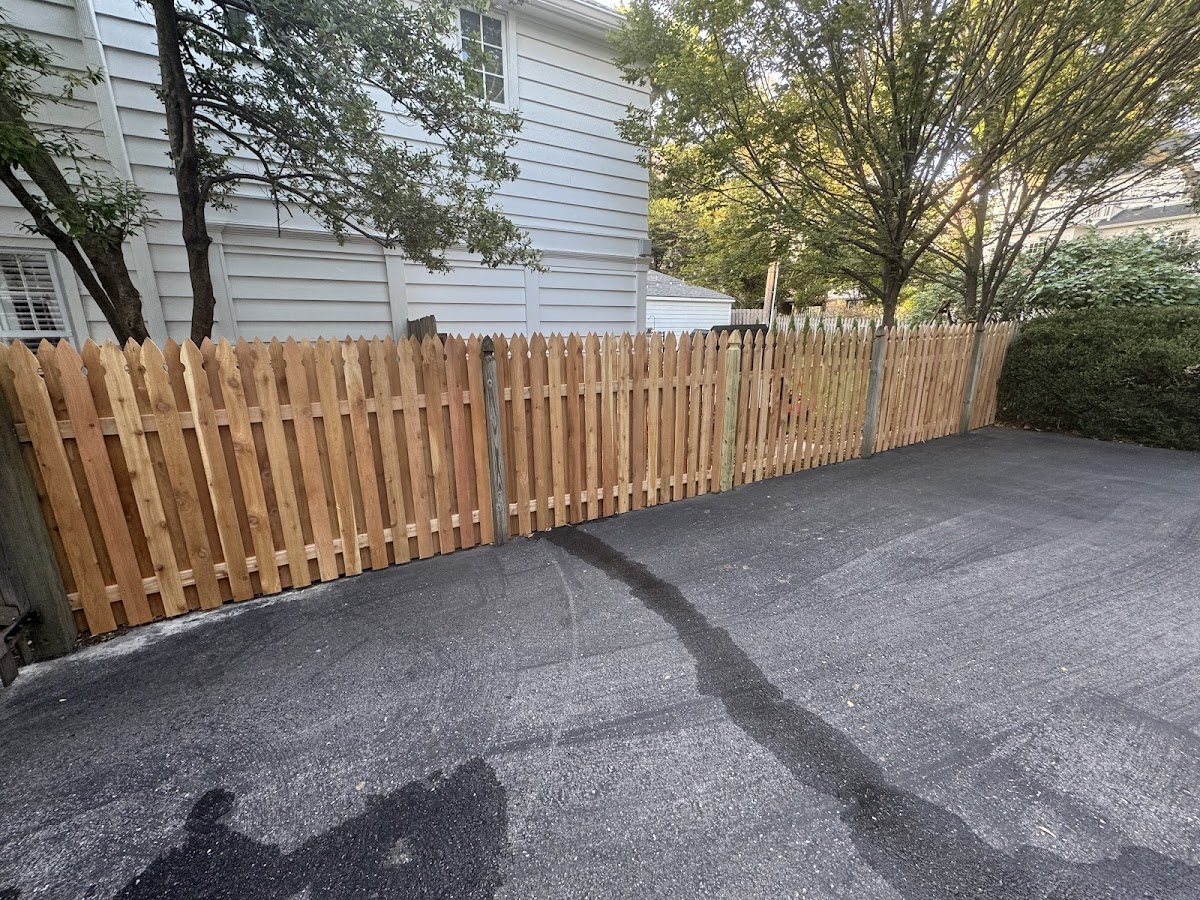 Fence Repair Company Contractor in Roeland Park, KS photo