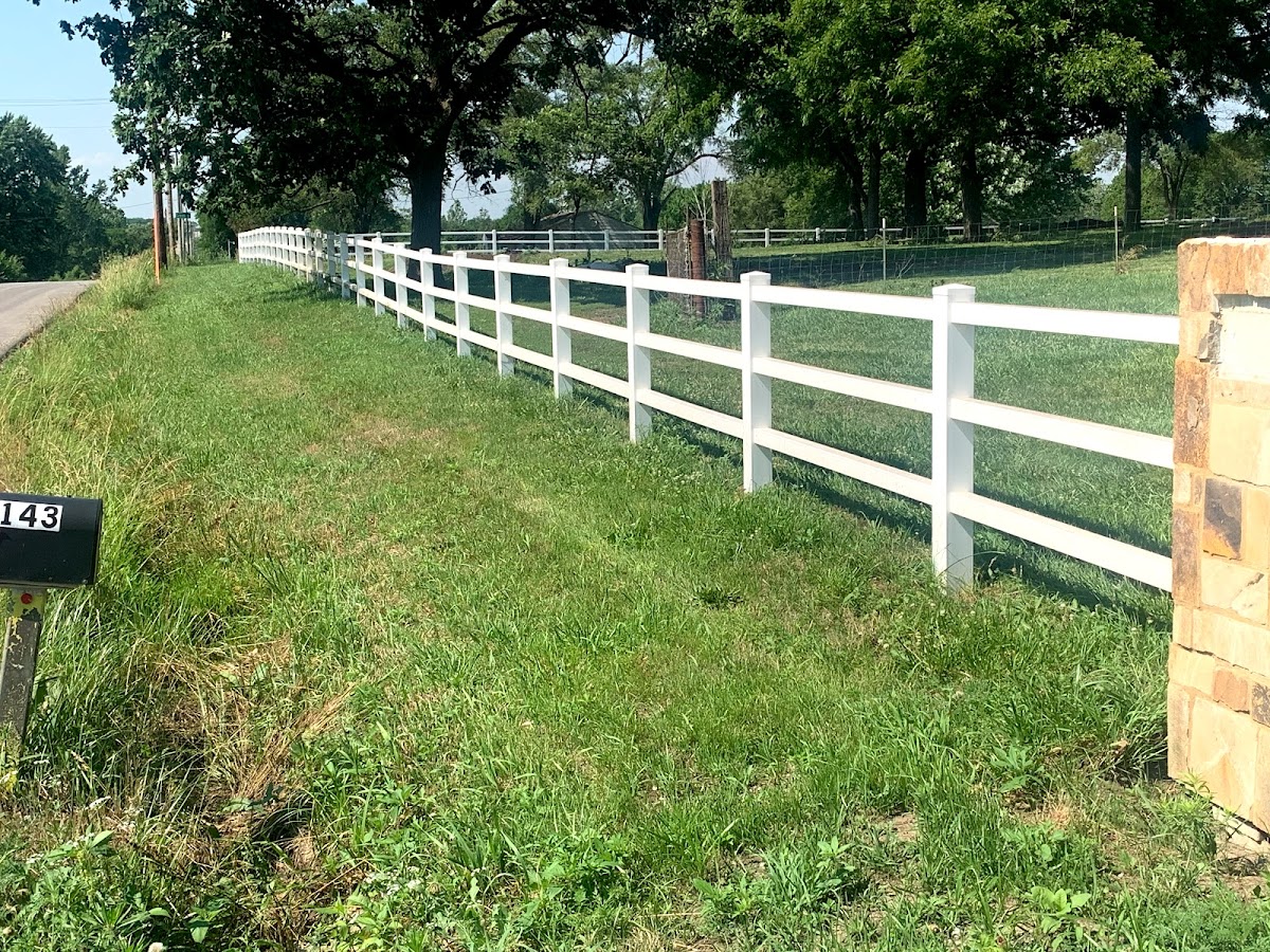 KC Fence Pros Contractor in Kansas City, KS photo