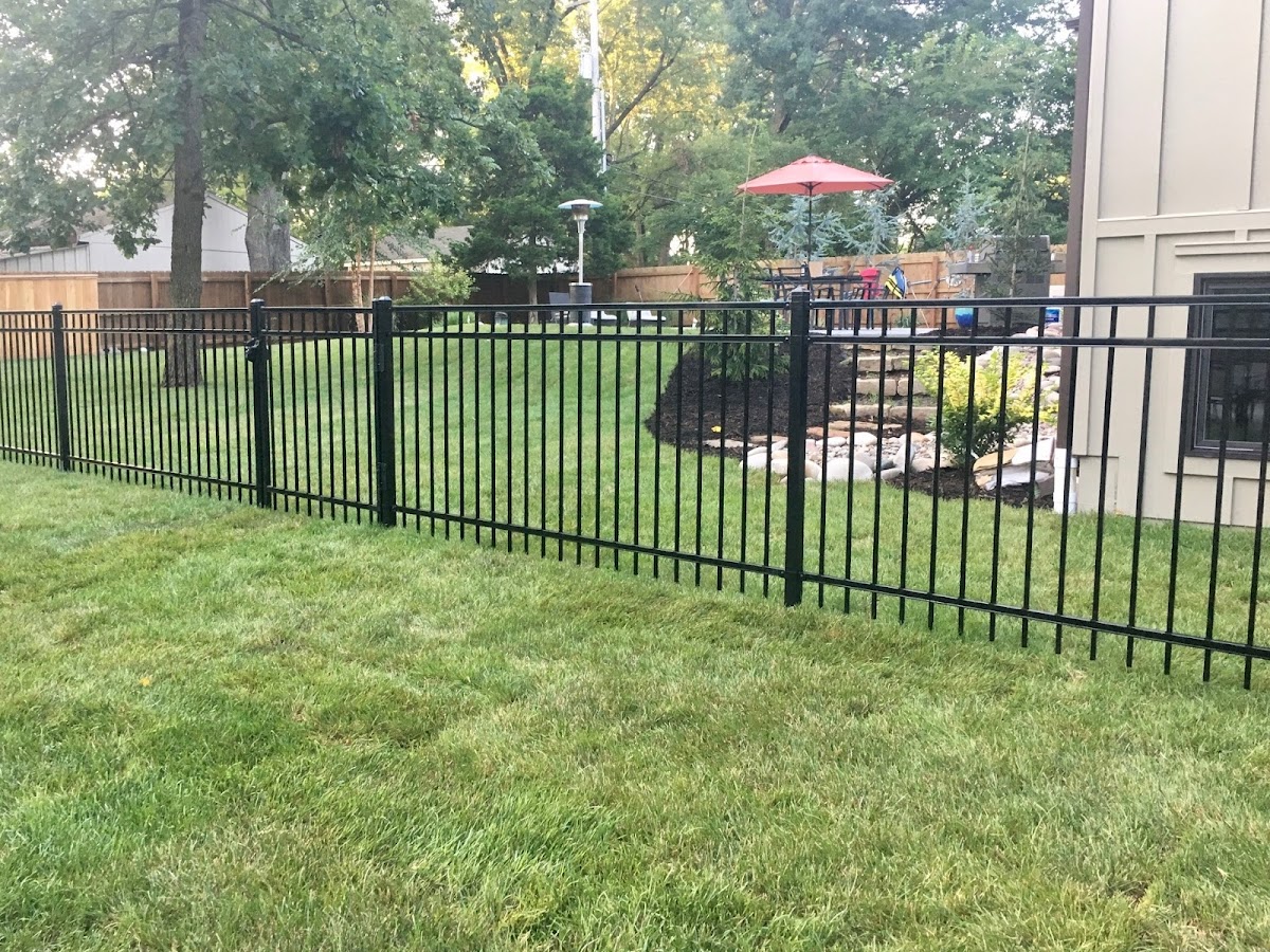 Roy & Son Fencing Contractor in Lee's Summit, MO photo
