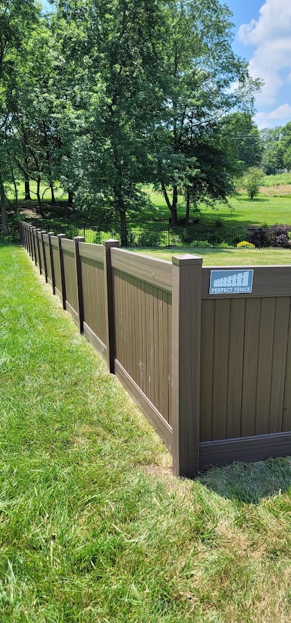 Perfect Fence Company Contractor in Kansas City, MO photo