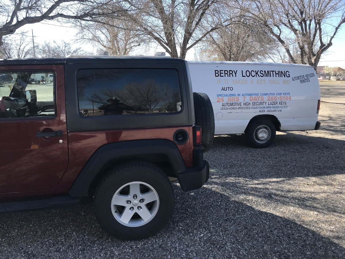 Berry Locksmithing Locksmith in Edgewood, NM photo