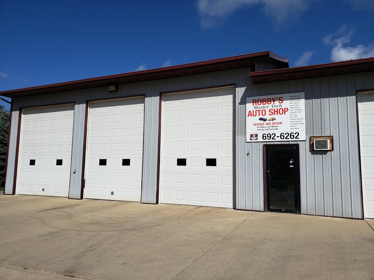 Robby's Auto Shop Auto Repair in Brookings, SD photo