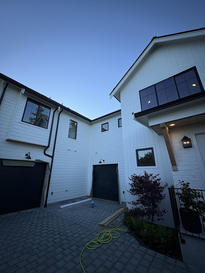 H&T Window & Gutter Cleaning Roofing Repair in Puyallup, WA photo