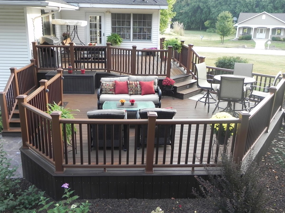 Advance Deck & Sunroom Co Contractor in Mahomet, IL photo