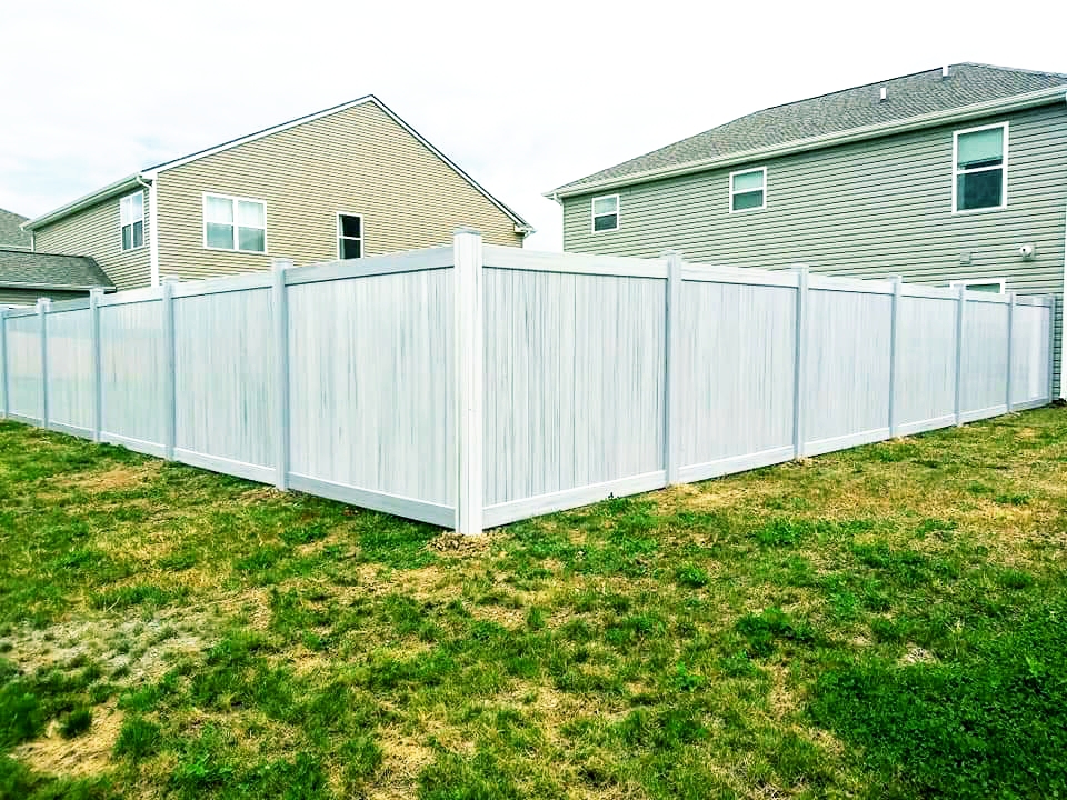 J&R Fence And Deck Contractor in Hoagland, IN photo