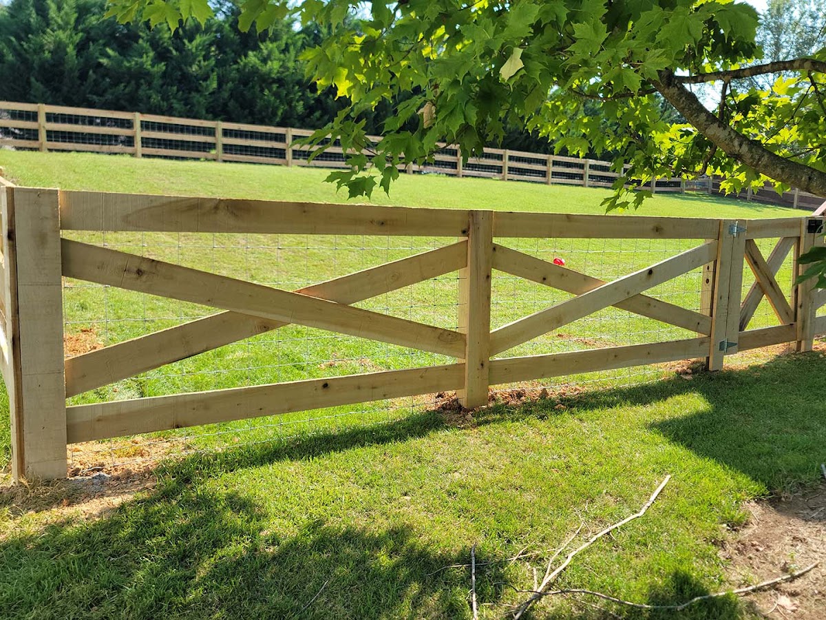 Pick-It Fencing Contractor in Huntsville, TN photo