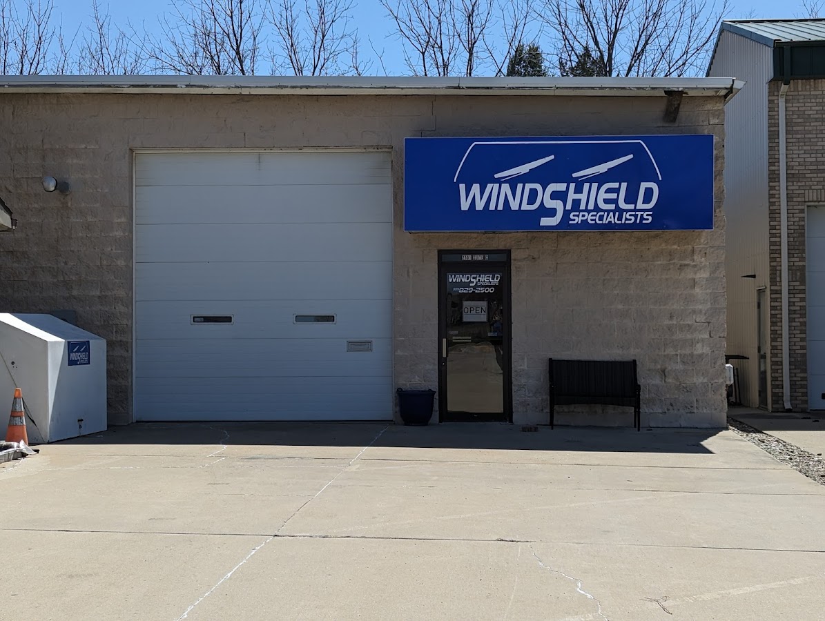 Windshield Specialists Auto Repair in Bloomington, IL photo