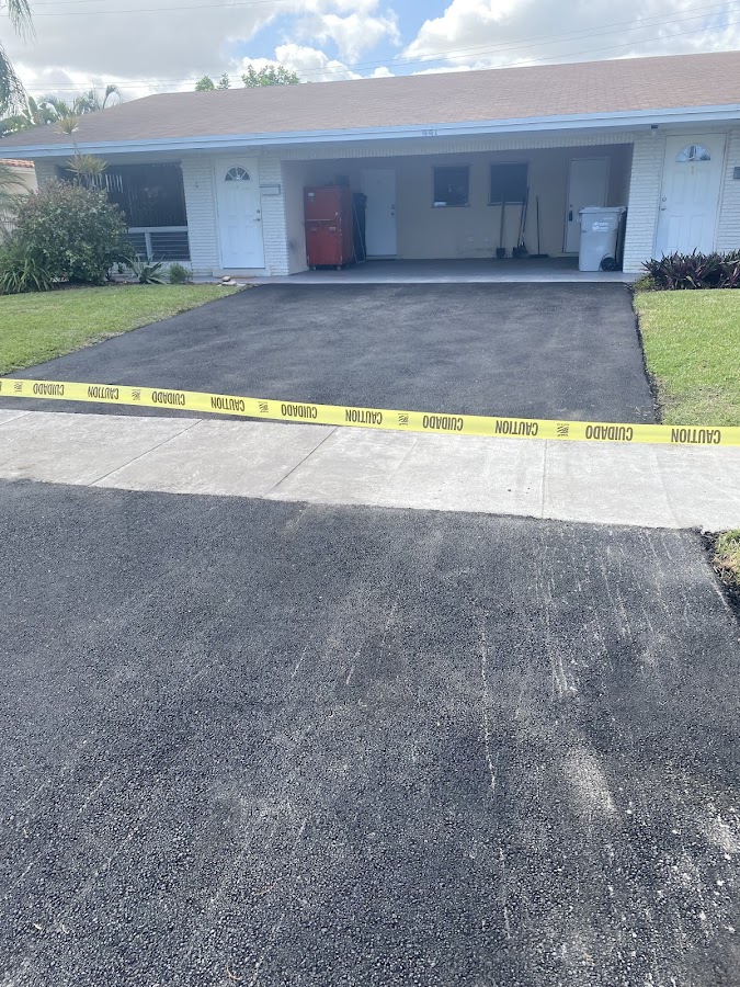Anything Asphalt Driveway Services Contractor in Davie, FL photo