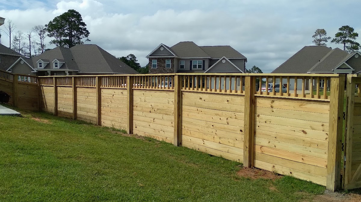Gulf Breeze Fence LLC Contractor in Gulf Breeze, FL photo