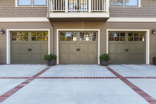 Shawn's Garage Door Garage Door Repair in Sioux City, IA photo