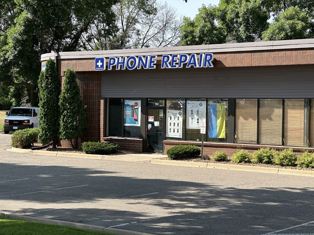 Helpertech Cell Phone Repair Burnsville Mobile Phone Repair in Burnsville, MN photo