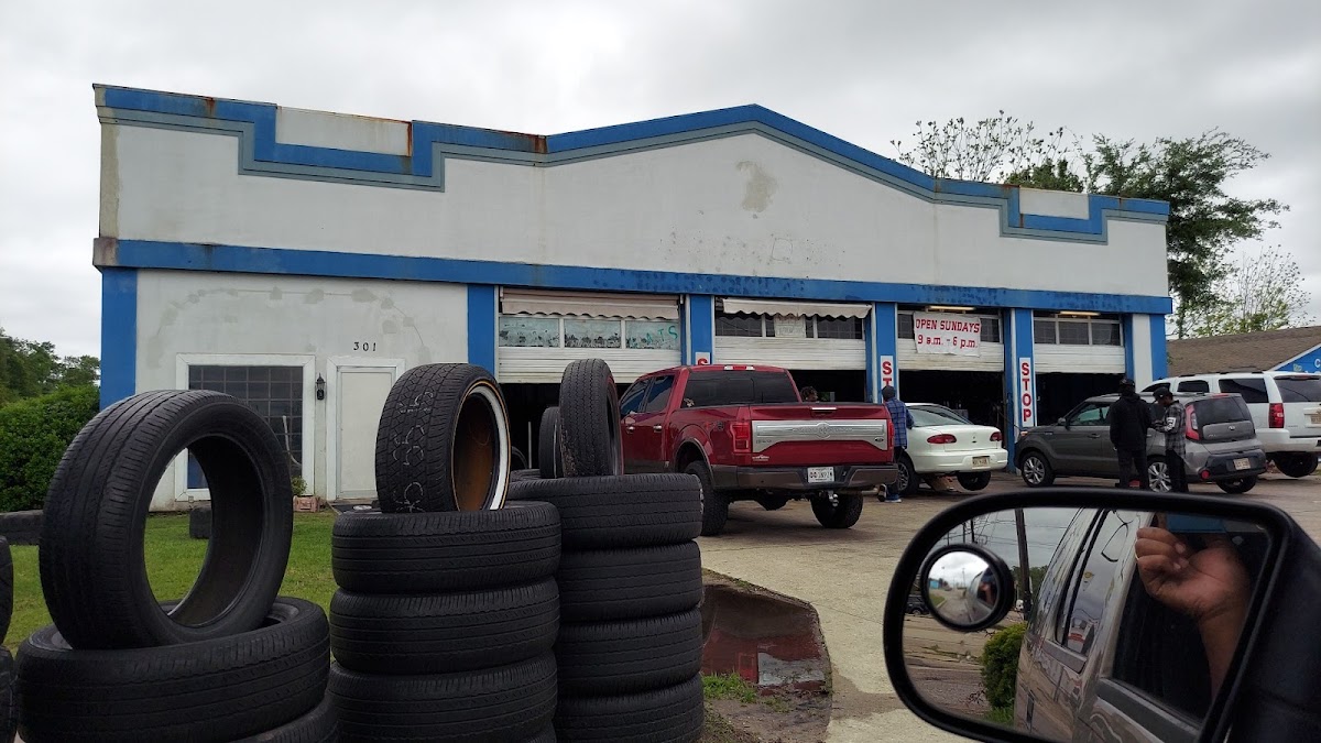Amelias Tires Auto Repair in Gulfport, MS photo