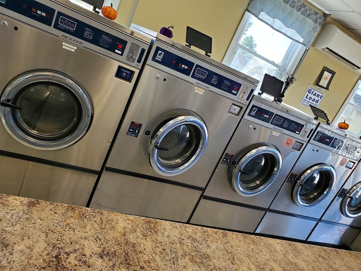 Helens Superclean Coin Op laundry Janitorial Service in Laconia, NH photo
