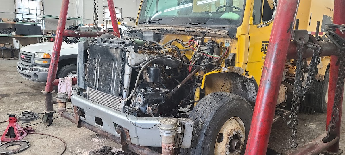 Duncan's Truck & Trailer Repair Auto Repair in Hutchinson, KS photo
