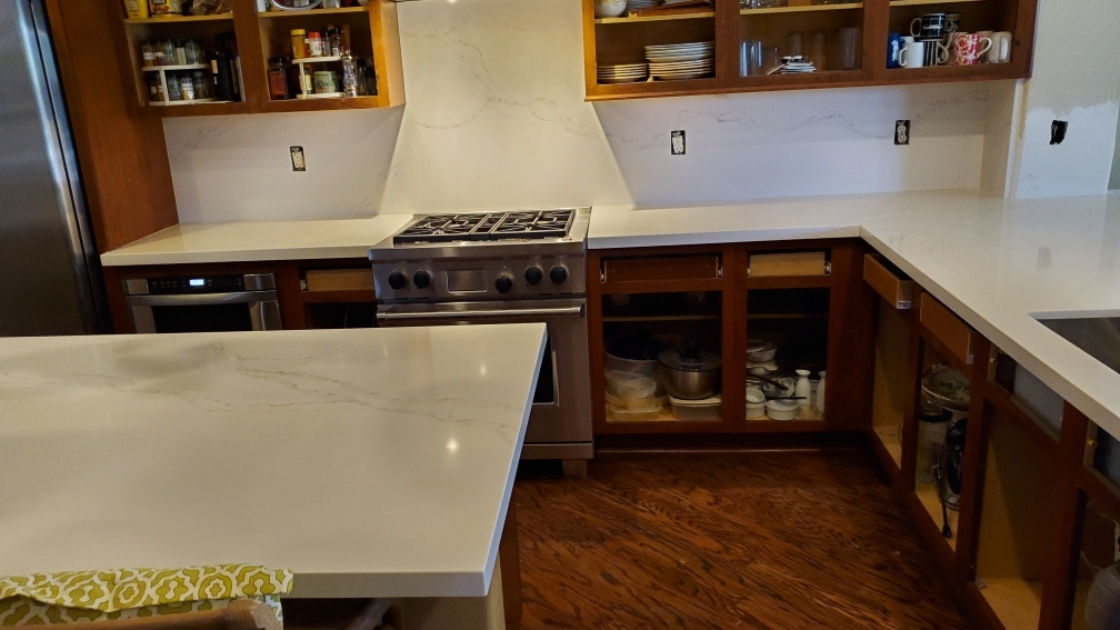 Serrano's Surfaces Kitchen Countertops Installation Contractor in Phoenix, AZ photo