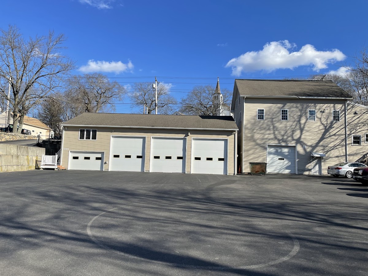 L & L Roofing Company Roofing Repair in West Warwick, RI photo