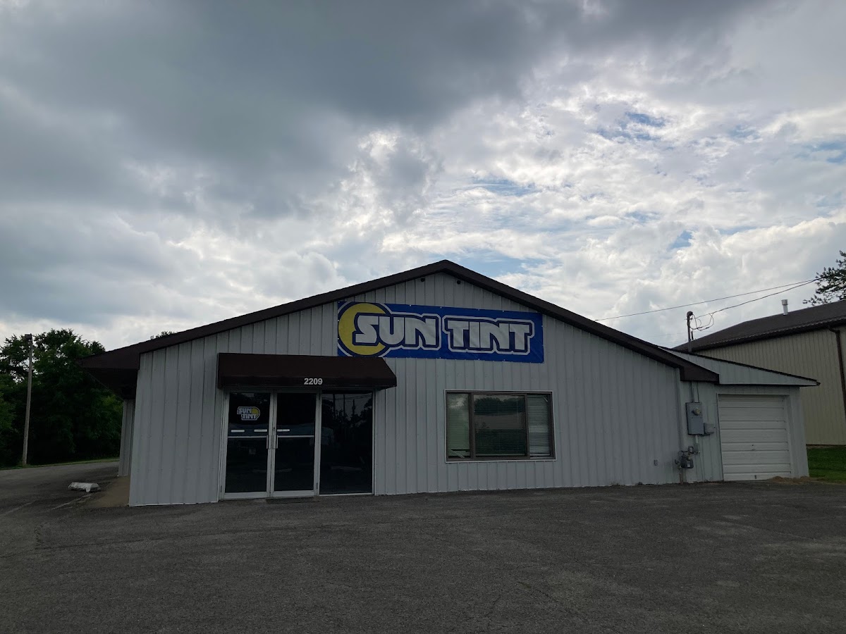 Sun Tint Auto Repair in Jeffersonville, IN photo