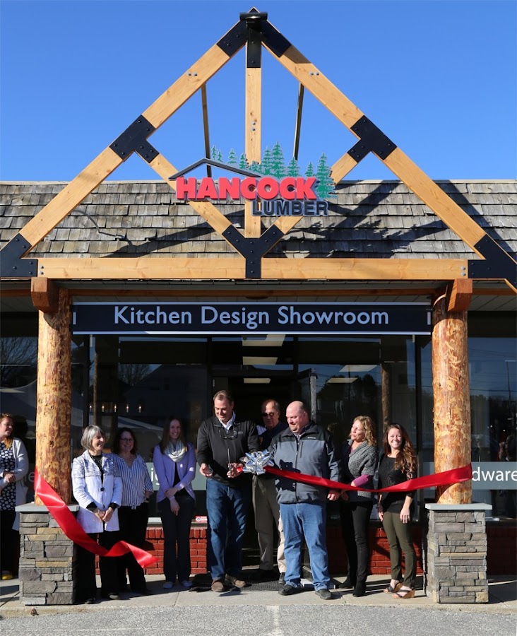 Kitchen Design Showroom at Hancock Lumber Contractor in Yarmouth, ME photo