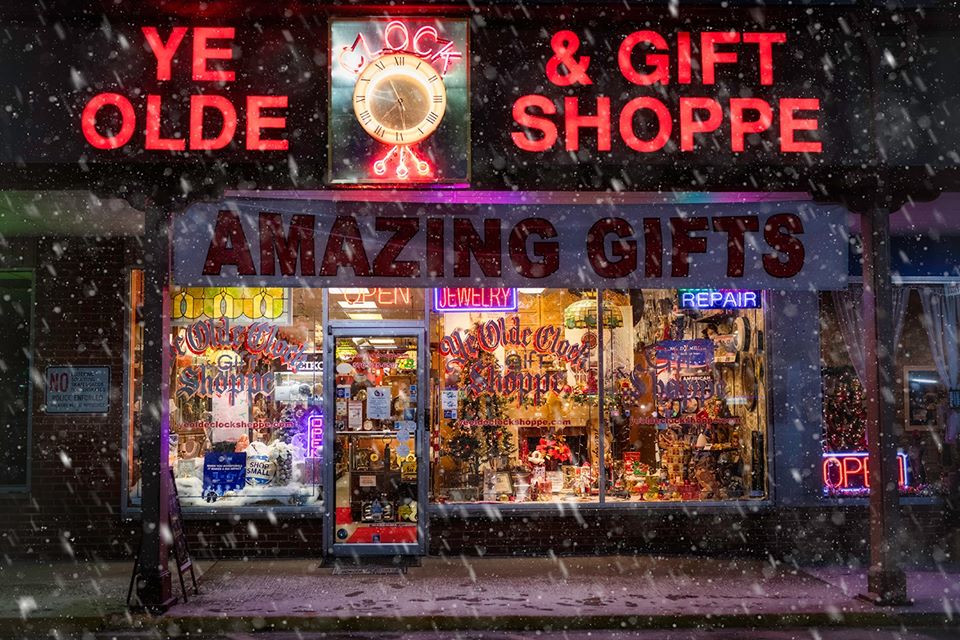 Ye Olde Clock and Gift Shoppe Mobile Phone Repair in Dallas Shopping Center, PA photo