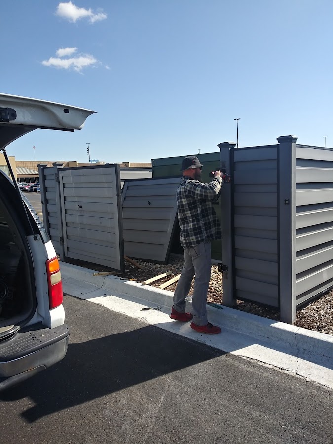 Tom's Handyman Service Co. TV Repair in Council Bluffs, IA photo