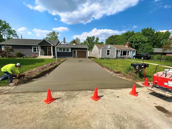 The Contracting Company Roofing Repair in Muncie, IN photo