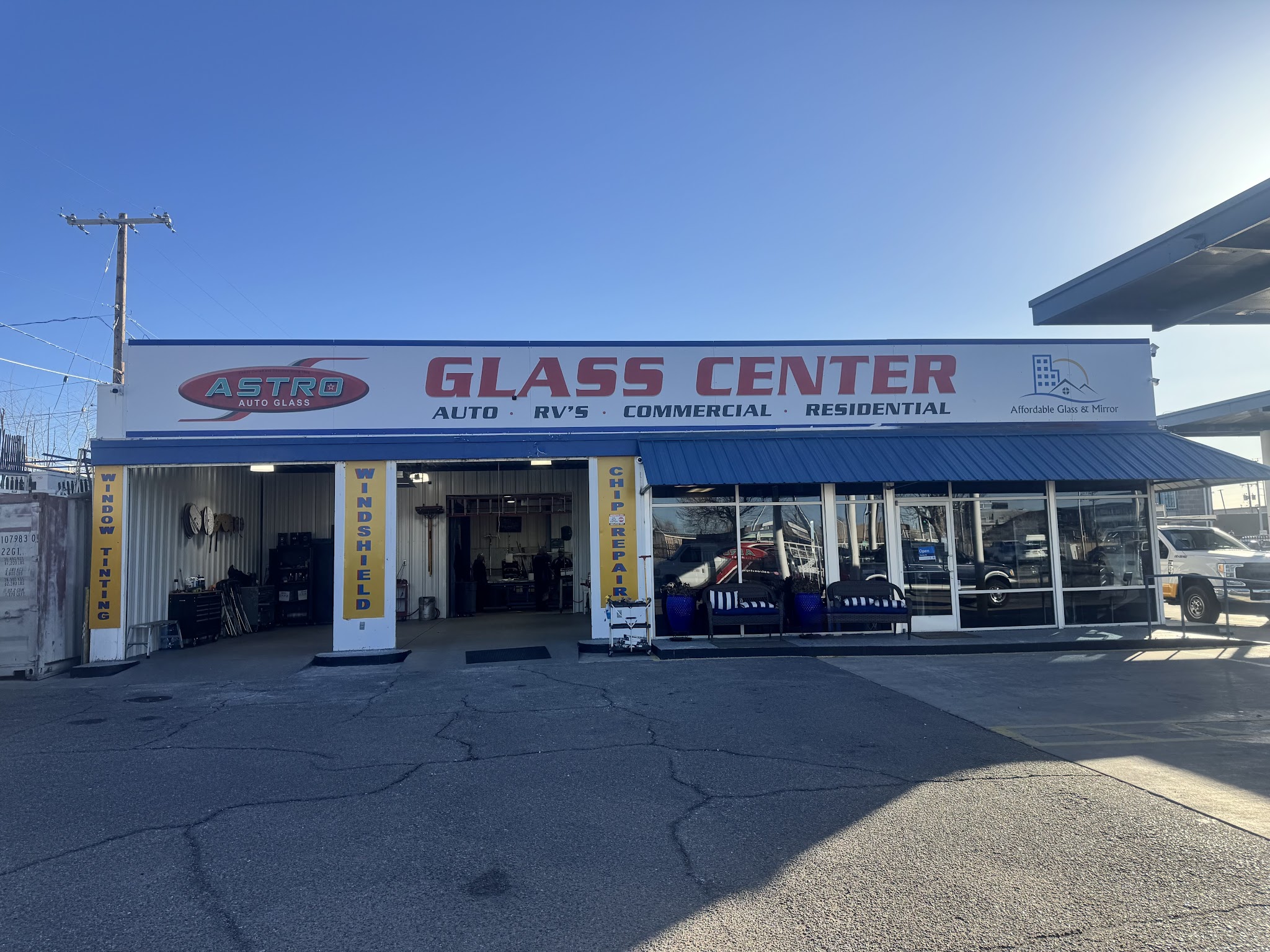 Affordable Glass & Mirror Roofing Repair in Albuquerque, NM photo
