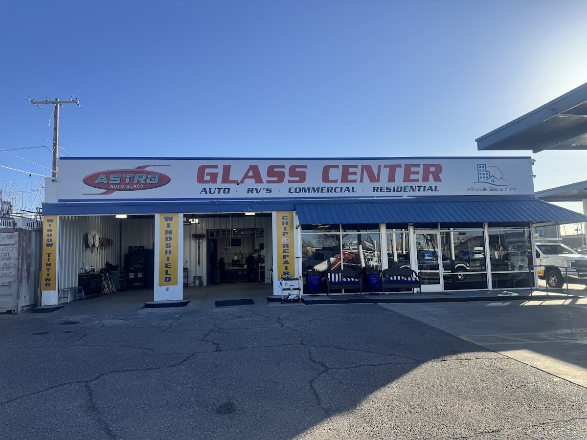 Affordable Glass & Mirror photo