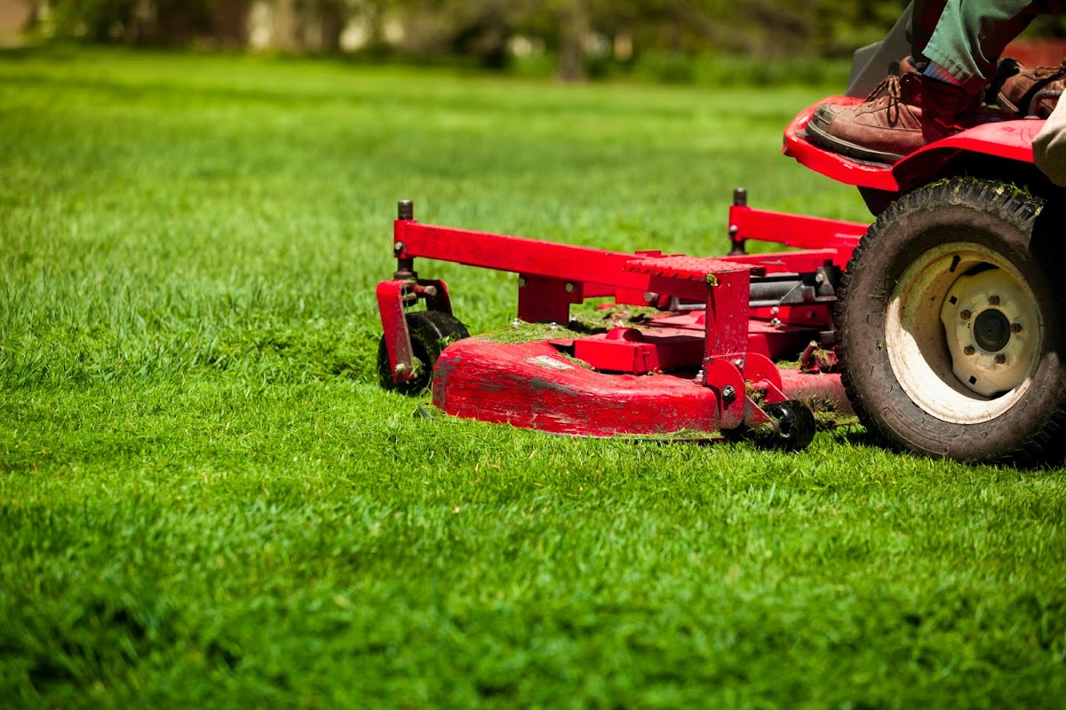 Ward's Lawn Service & Landscaping LLC Plumber in Florence, SC photo