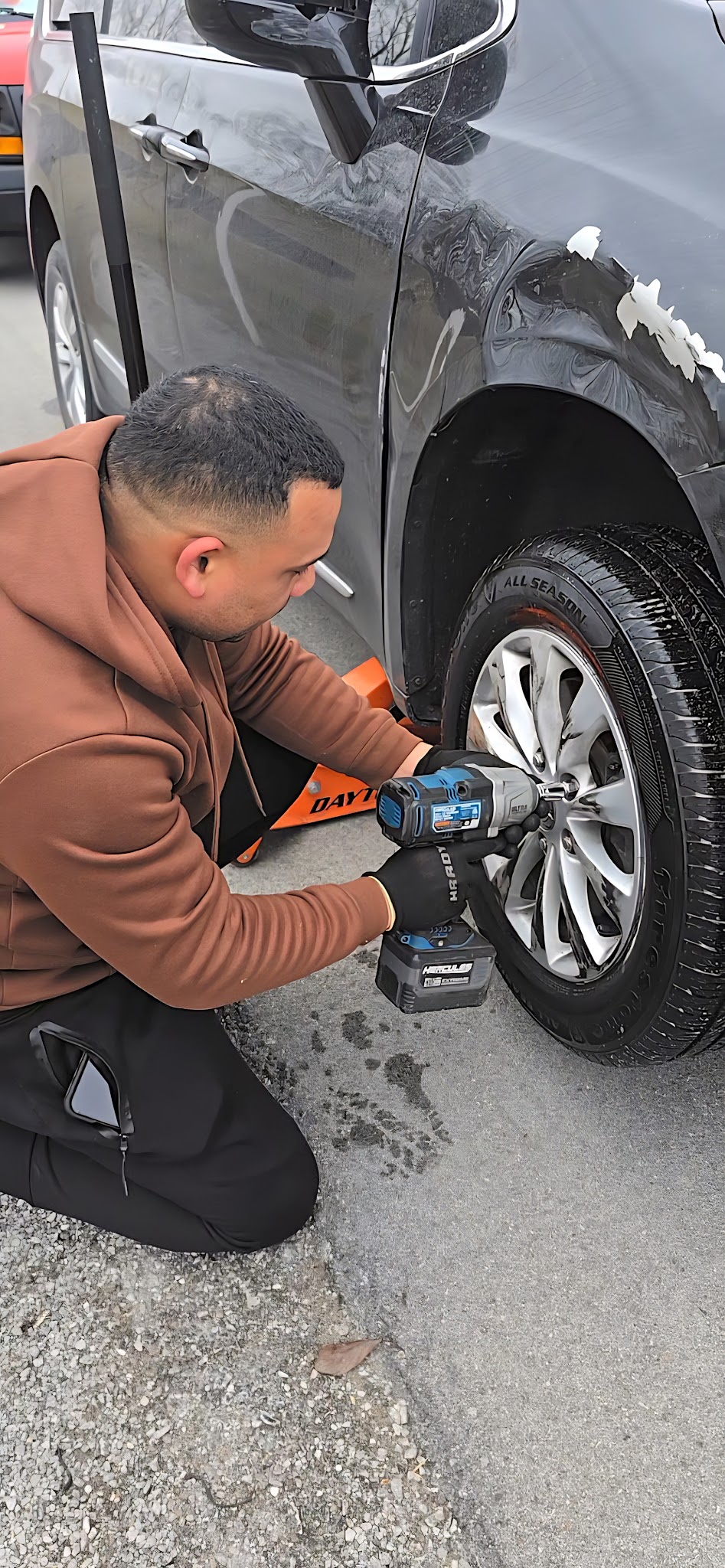 Tire Shop Mobile & Road Service 24/7 Auto Repair in Jeffersonville, IN photo