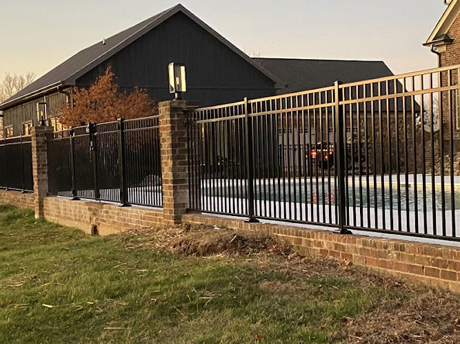Premier Fence of Knoxville Contractor in Knoxville, TN photo