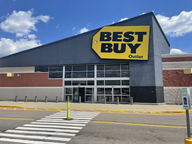 Best Buy Outlet - Brockton Mobile Phone Repair in Brockton, MA photo