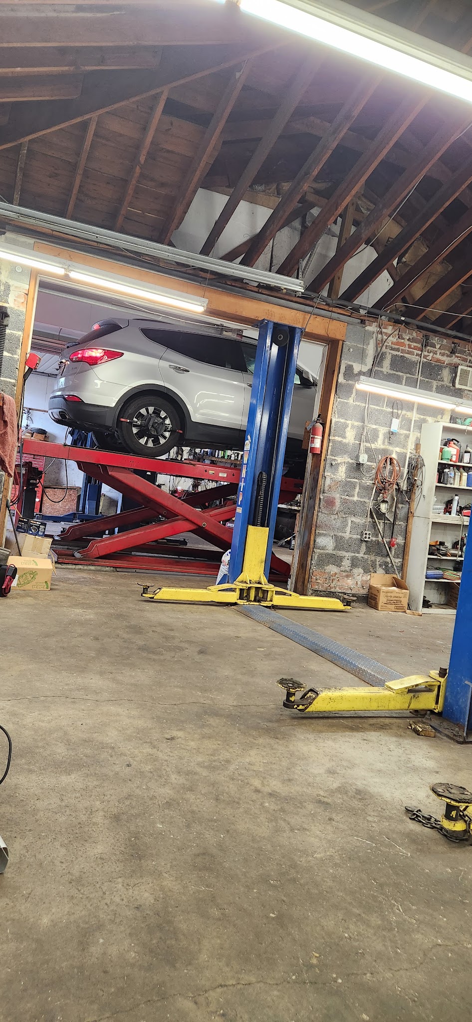 Crossroad Auto Repair Auto Repair in Hyattsville, MD photo