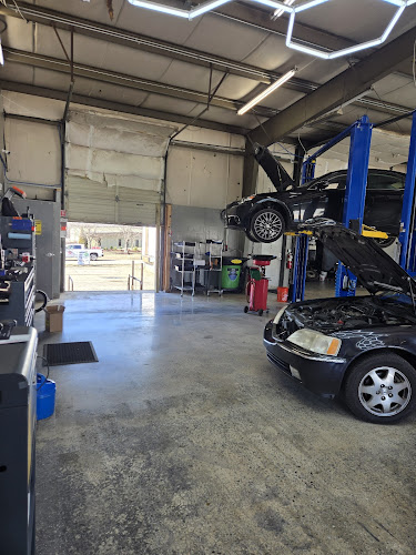 Triad Select Auto Auto Repair Shop in Greensboro, North Carolina photo