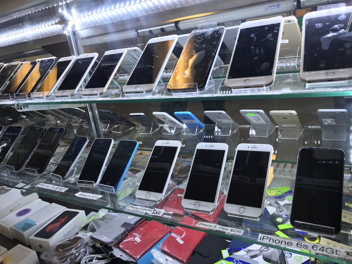 Everest Phone gallery photo