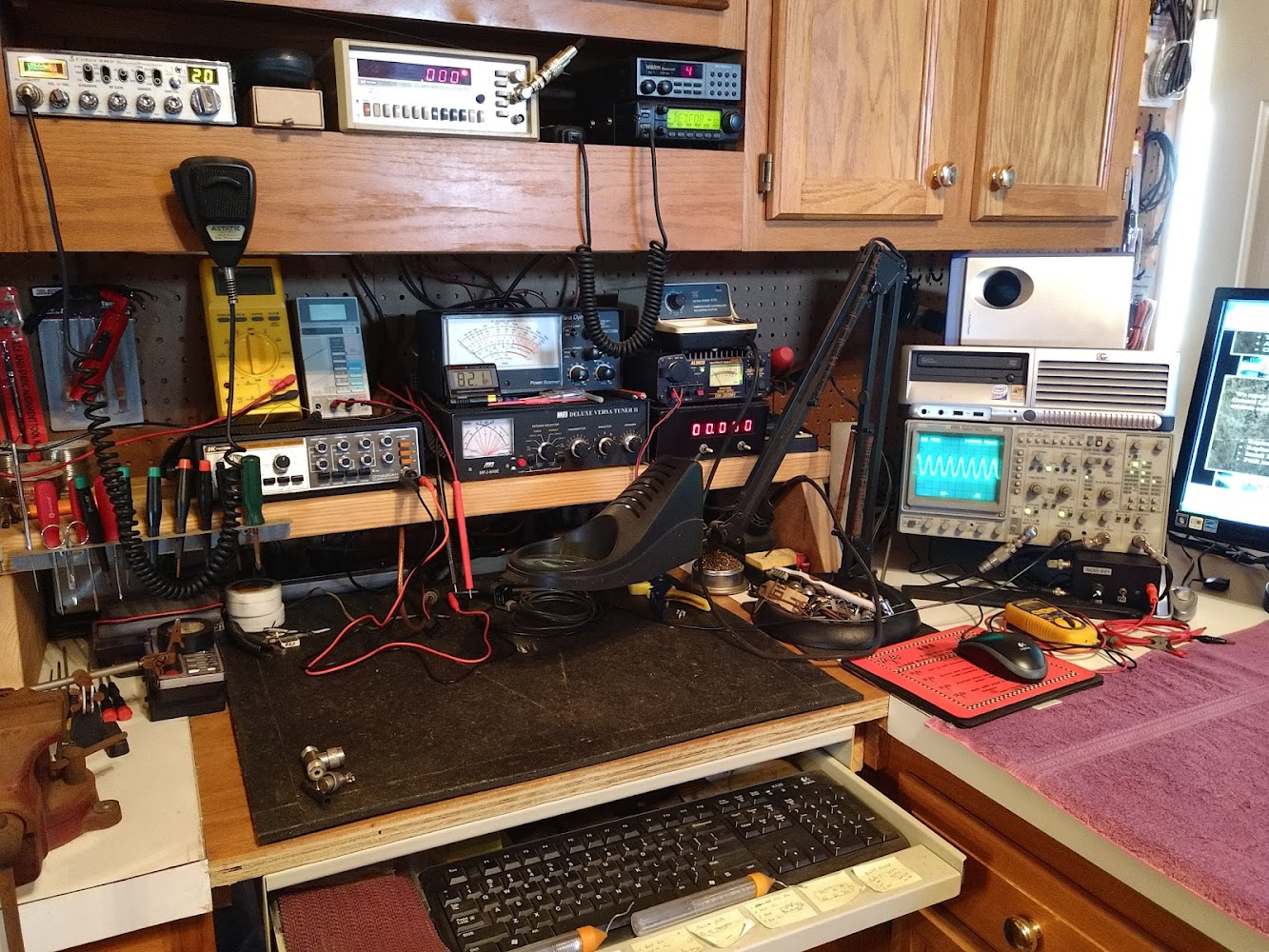 Web Design And Electronics Repair gallery photo